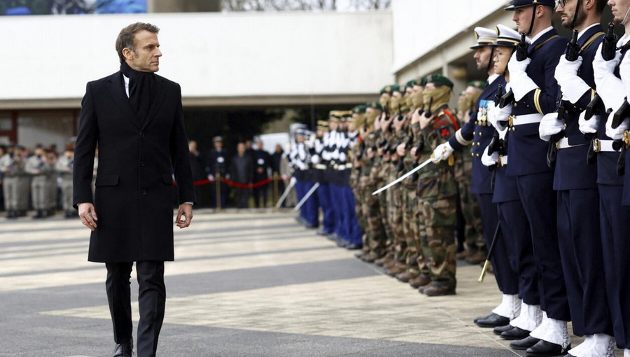 რუსეთის დაზვერვა: საფრანგეთი უკრაინაში განლაგებისთვის 2 000 ჯარისკაცს ამზადებს