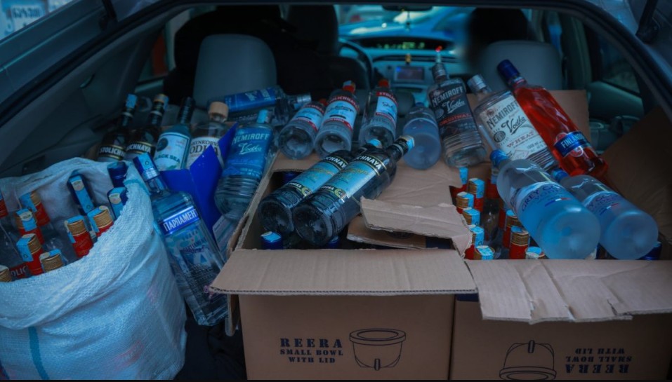 სიცოცხლისა და ჯანმრთელობისთვის საშიში, ფალსიფიცირებული საქონელი და ყალბი აქციზური მარკების გასაღების ფაქტი - სამ პირს ბრალდება წარედგინა